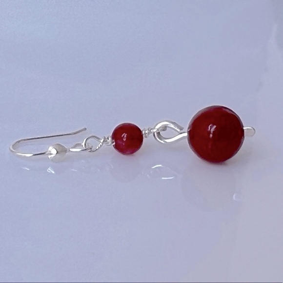 ARTISAN 𝅺Crimson Red Jade Beaded Dangle Sterling Silver Earrings - Picture 14 of 14